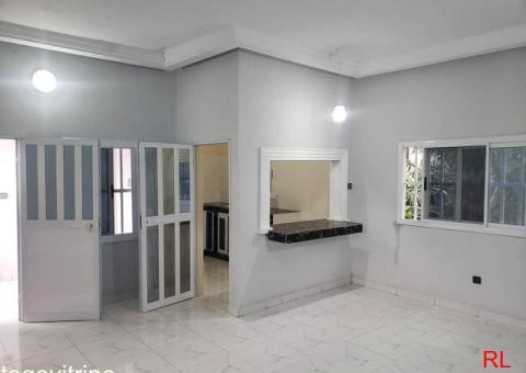 Bel Appartement Chambre Salon Wcd Cuisine Américaine Interne,Baie Vitrée,Placard Seul A L'étage,Cash